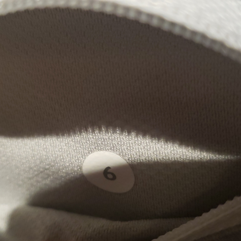 Lululemon Capris Euc - image 5